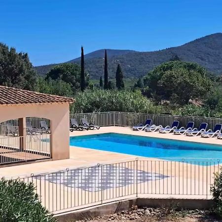 Superbe Appartement Avec Piscine Le Plan-de-la-Tour Exteriör bild