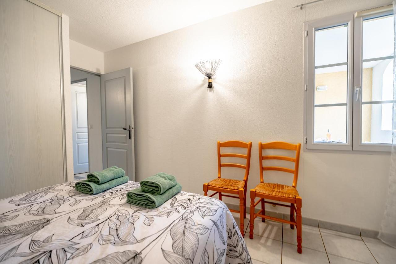 Superbe Appartement Avec Piscine Le Plan-de-la-Tour Exteriör bild